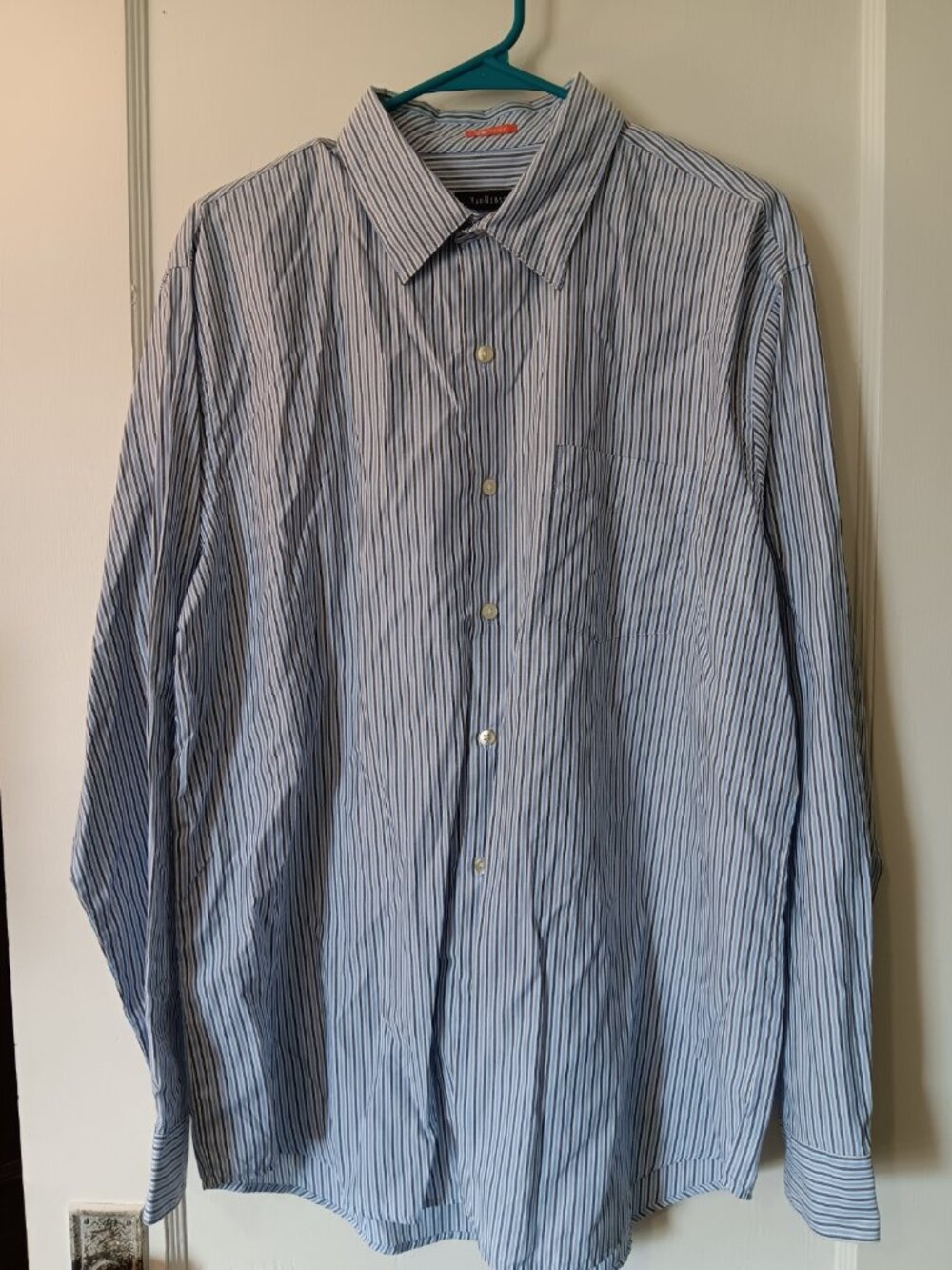 Van Heusen Classic Fit Traveler Dress Shirt Blue Gray Striped Mens L 16-16.5